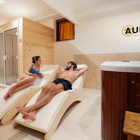 Aurora Wellness & 3*