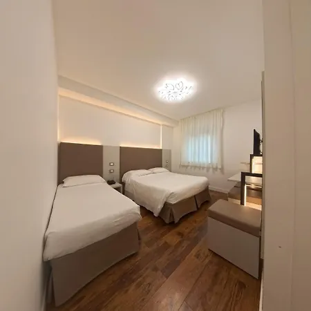 Aurora 3*