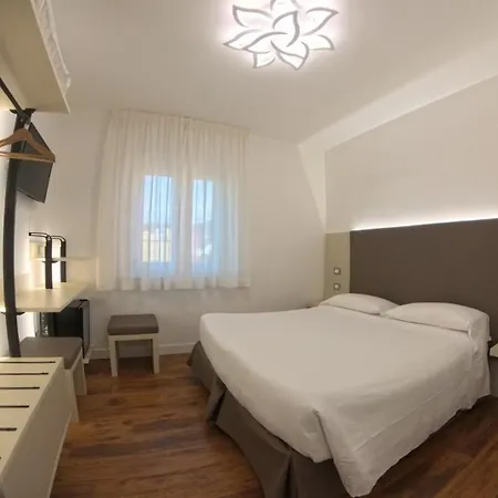 Szálloda Aurora 3*
