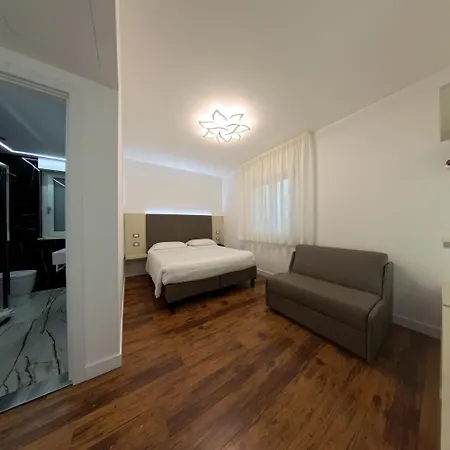 Szálloda Aurora 3*