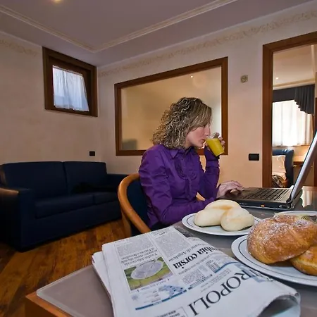 Otel Aurora Wellness & Tivoli Terme